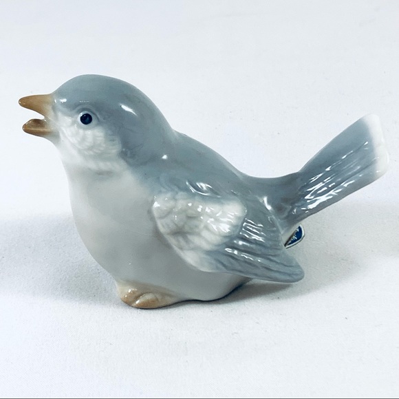 Vintage White & Grey China Bird Ornament Made In Japan - Picture 2 of 12